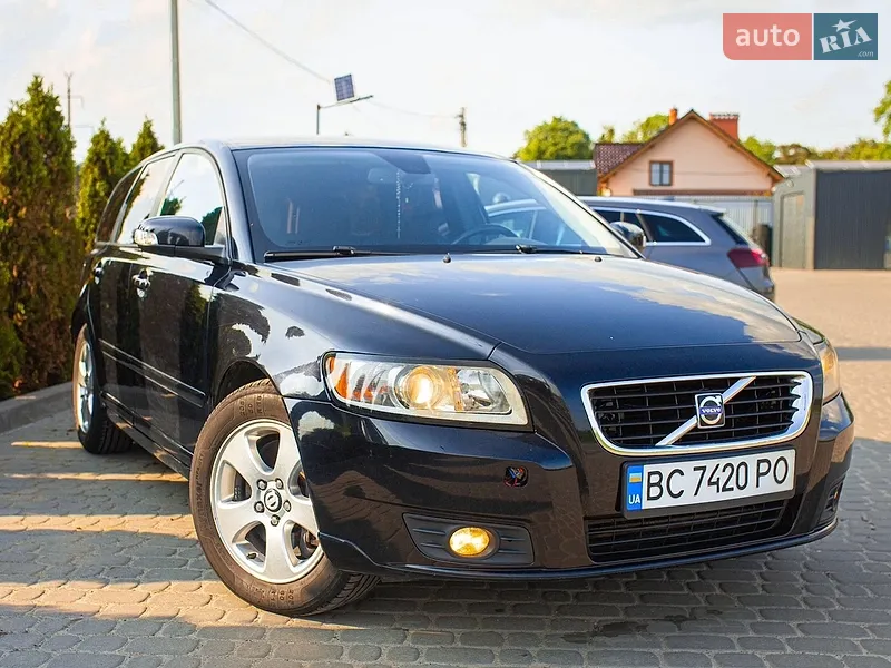 Volvo V50