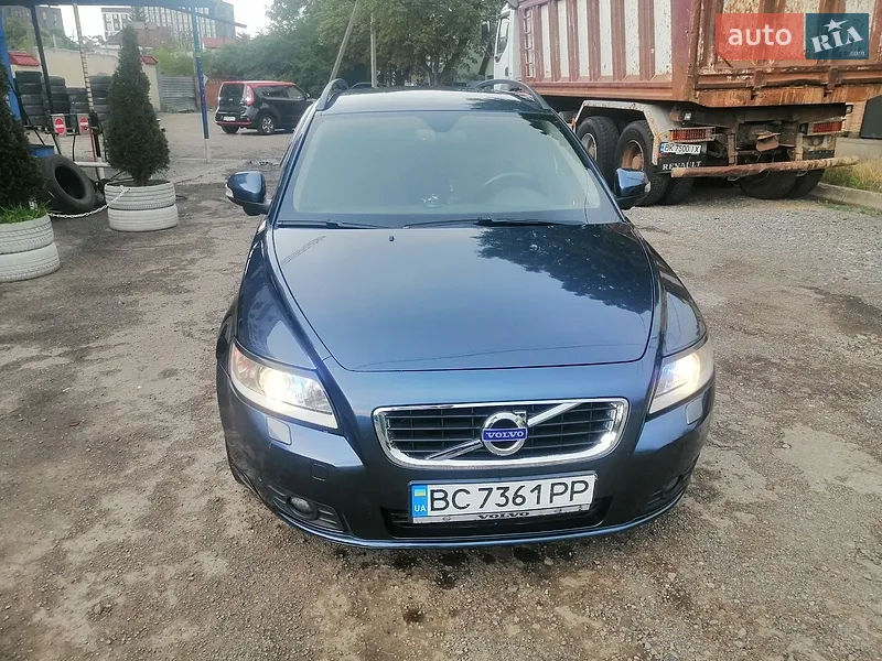 Volvo V50
