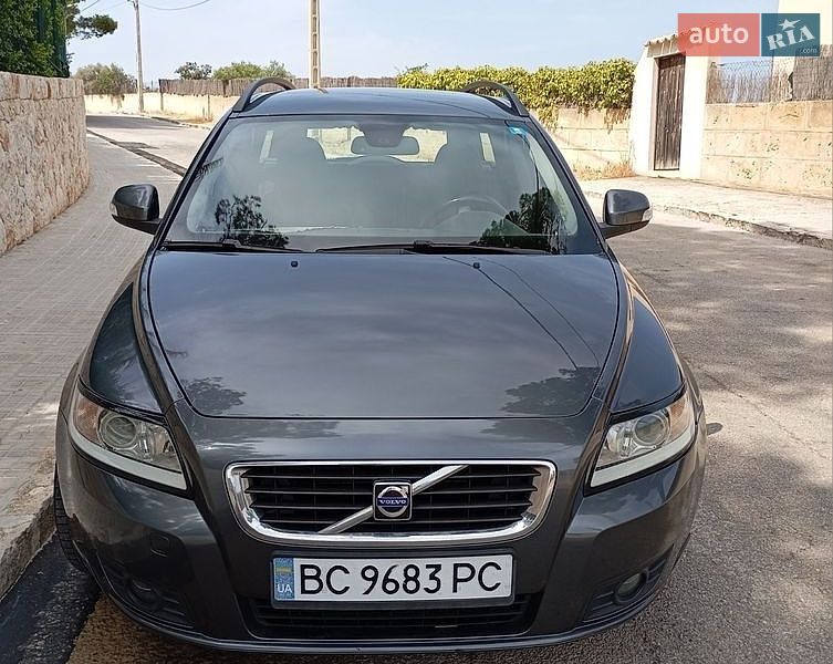 Volvo V50