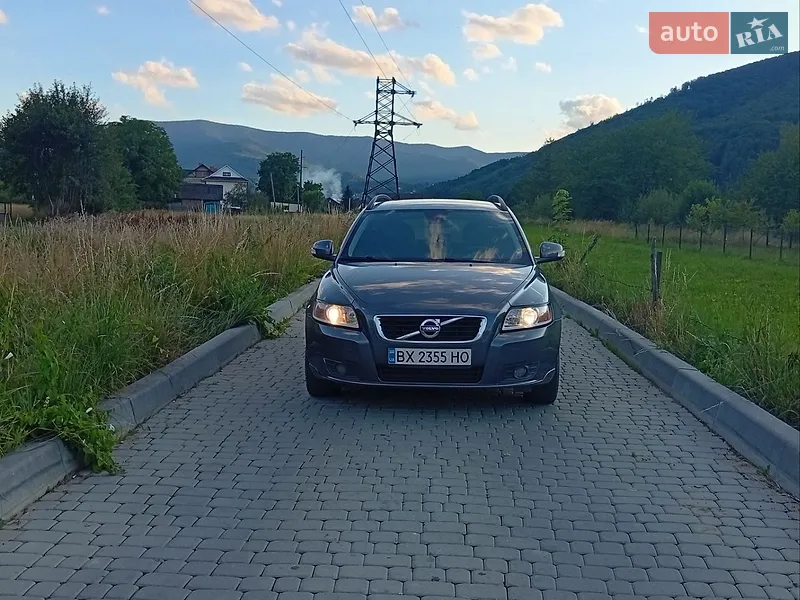 Volvo V50