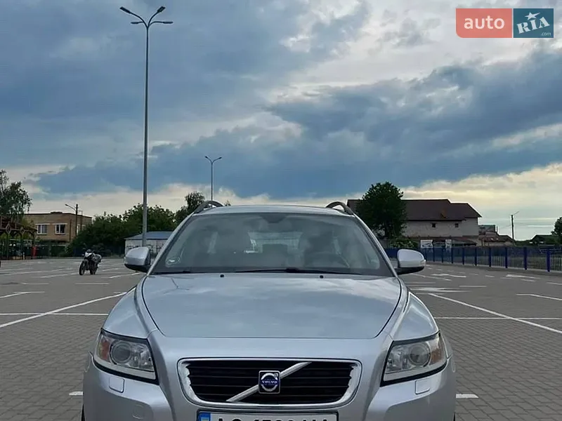 Volvo V50