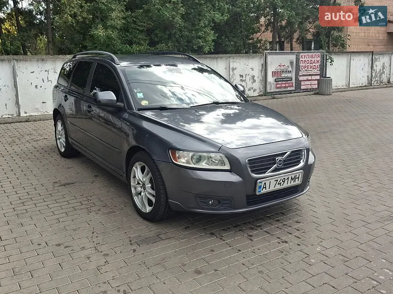 Volvo V50