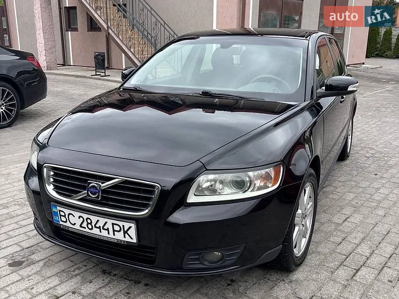 Volvo V50