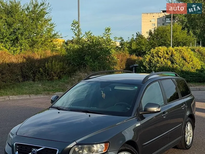 Volvo V50