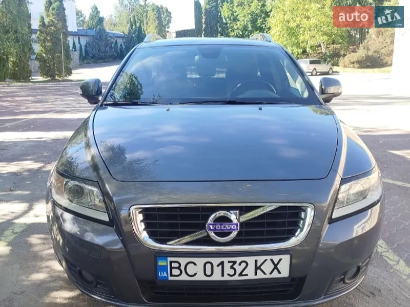 Volvo V50