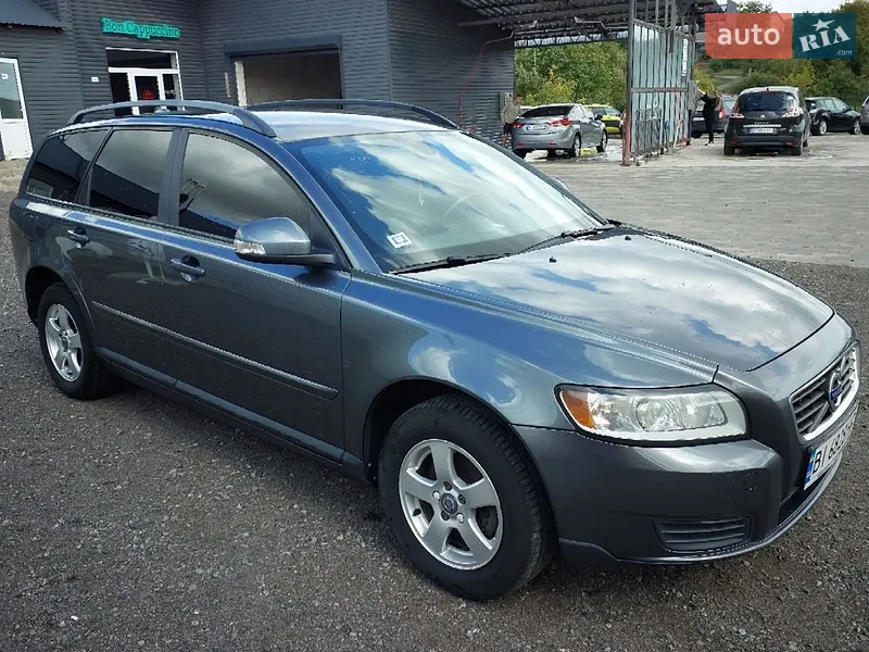 Volvo V50
