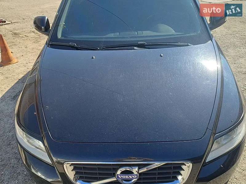 Volvo V50