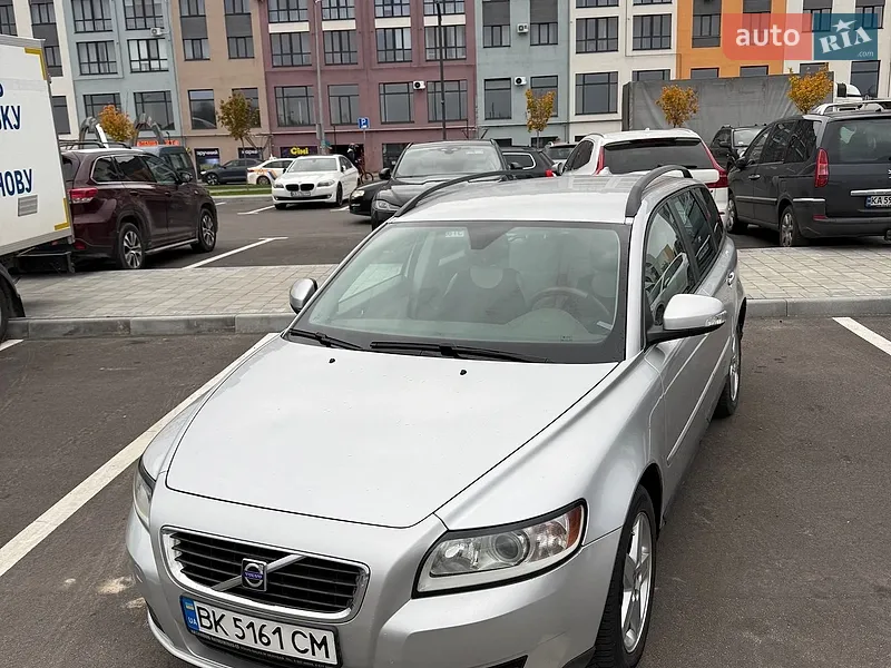 Volvo V50