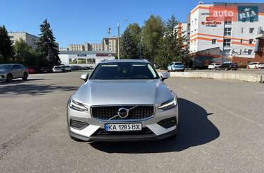 Volvo V60 Cross Country  2020
