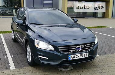 Volvo V60 D2 2013