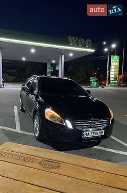 Volvo V60  2011