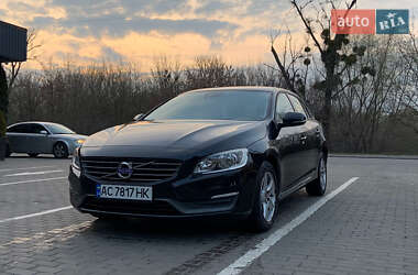 Volvo V60  2015