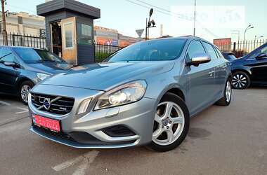 Volvo V60  2012