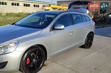 Volvo V60  2011