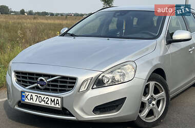 Volvo V60  2011