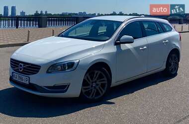 Volvo V60  2014