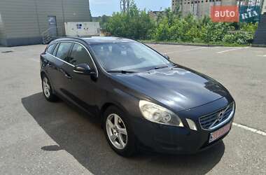 Volvo V60  2012