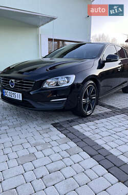 Volvo V60 2016