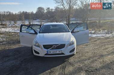 Volvo V60  2011