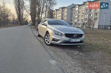 Volvo V60  2016