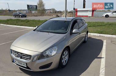 Volvo V60  2011