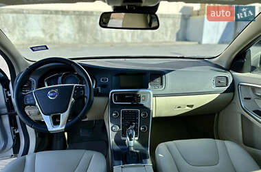 Volvo V60  2014