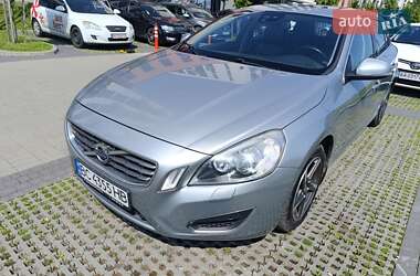 Volvo V60  2011