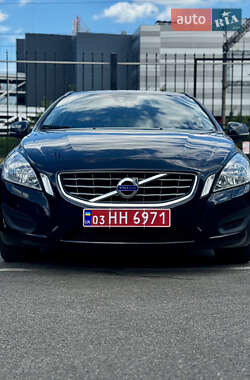 Volvo V60  2011