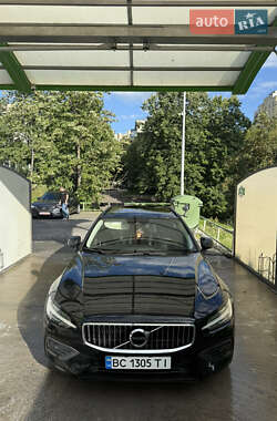 Volvo V60  2019