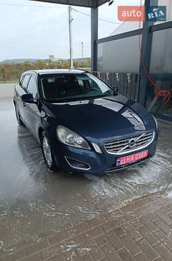 Volvo V60  2012