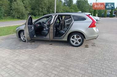 Volvo V60  2011