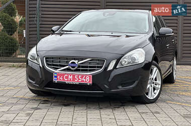 Volvo V60  2012