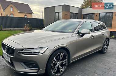 Volvo V60  2021
