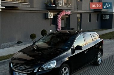 Volvo V60  2011