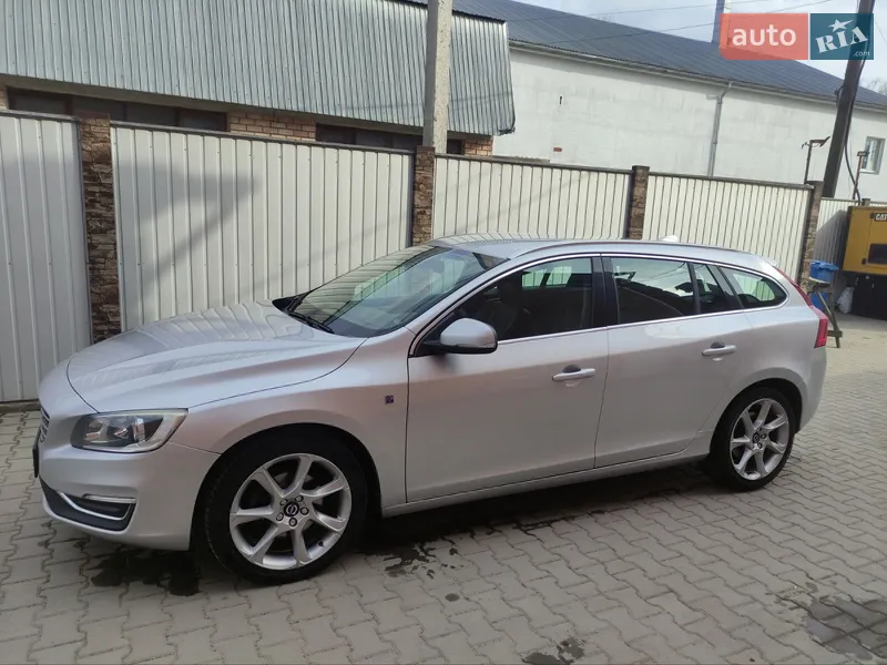 Volvo V60 2016