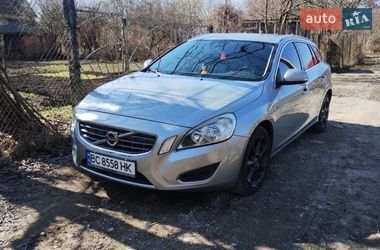 Volvo V60  2012