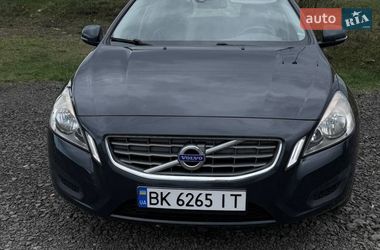 Volvo V60  2012