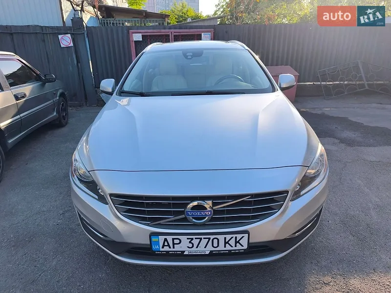 Volvo V60 2015