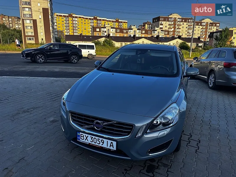 Volvo V60 2011