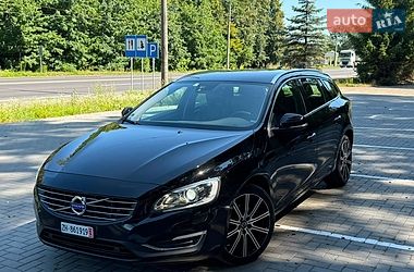 Volvo V60  2015