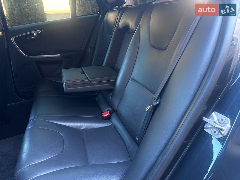 Універсал Volvo V60 2015 в Стрию