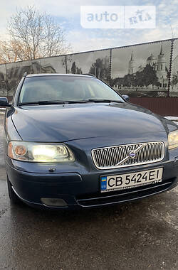 Volvo V70  2004