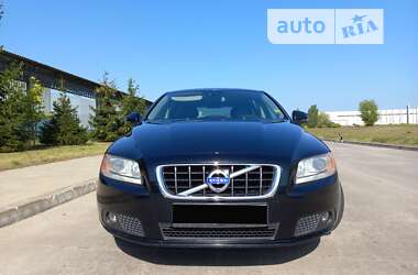 Volvo V70  2011