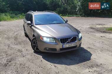 Volvo V70  2008