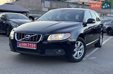 Volvo V70  2011