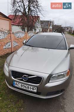 Volvo V70  2012