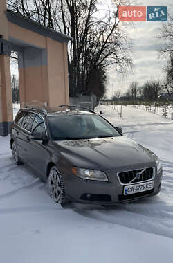 Volvo V70  2009
