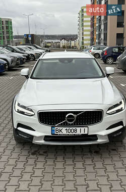 Volvo V90 Cross Country 2019