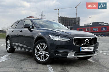 Volvo V90 Cross Country  2017