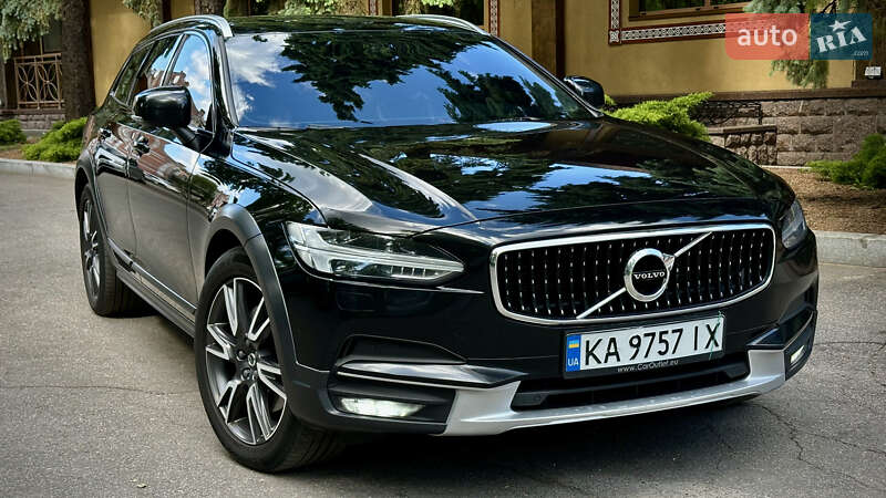 Volvo V90 Cross Country